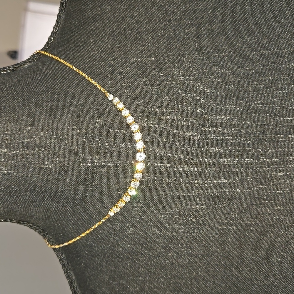 Gold Toned Faux Diamomd Necklace. - Picture 6 of 12